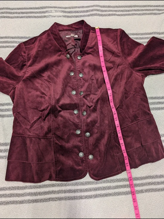 Women's Burgundy Suede Button-Front Jacket - Picture 9 of 10